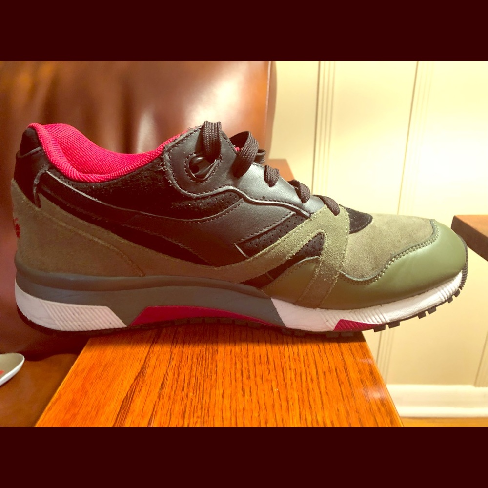 Diadora N9000